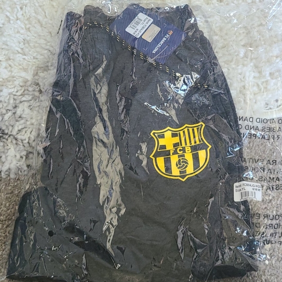 FC Barcelona Reflective Logo Youth Joggers 🆕️ - Picture 2 of 3